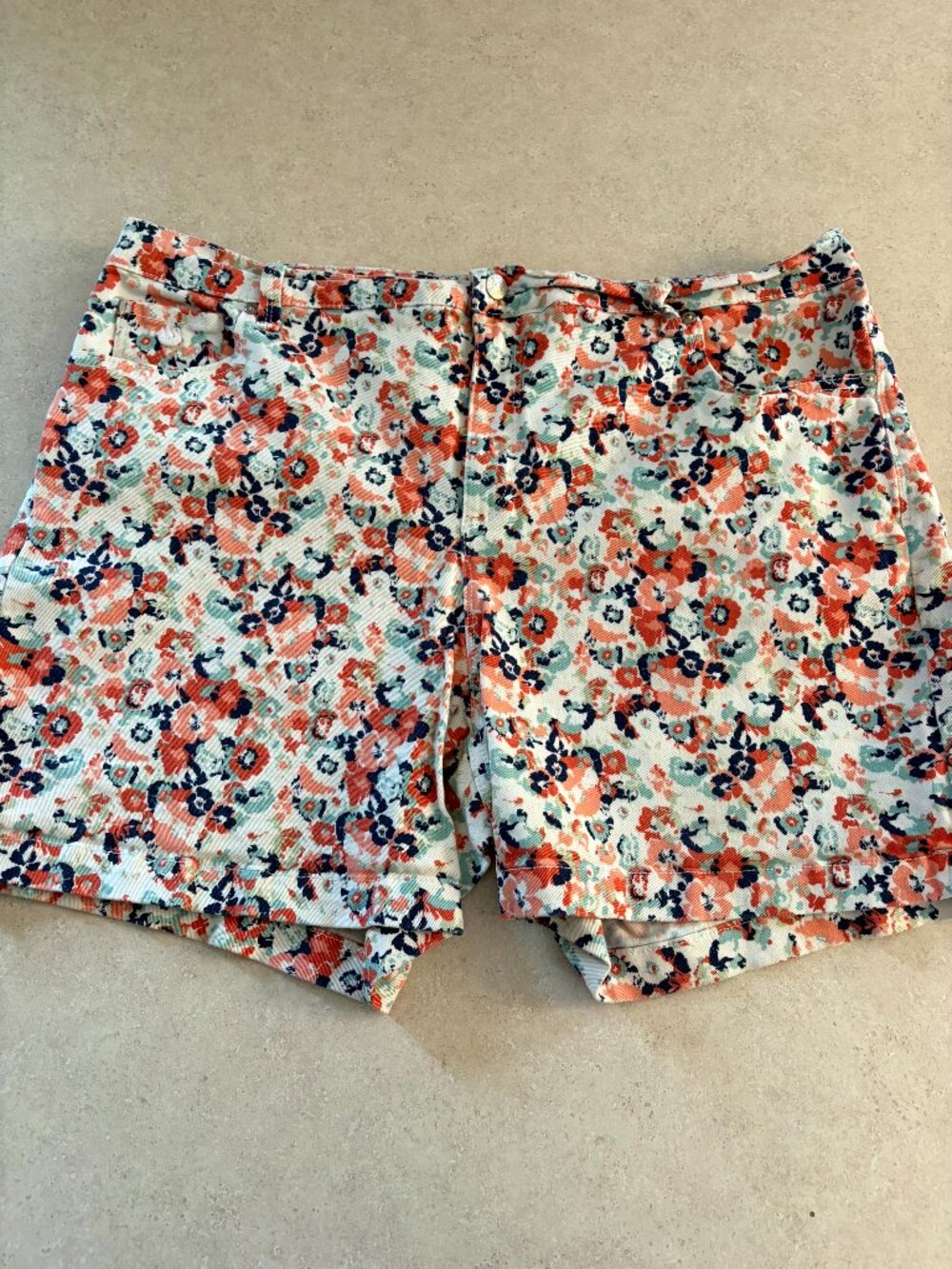 Gloria Vanderbilt Women's Amanda Floral Denim Shorts Size 16W